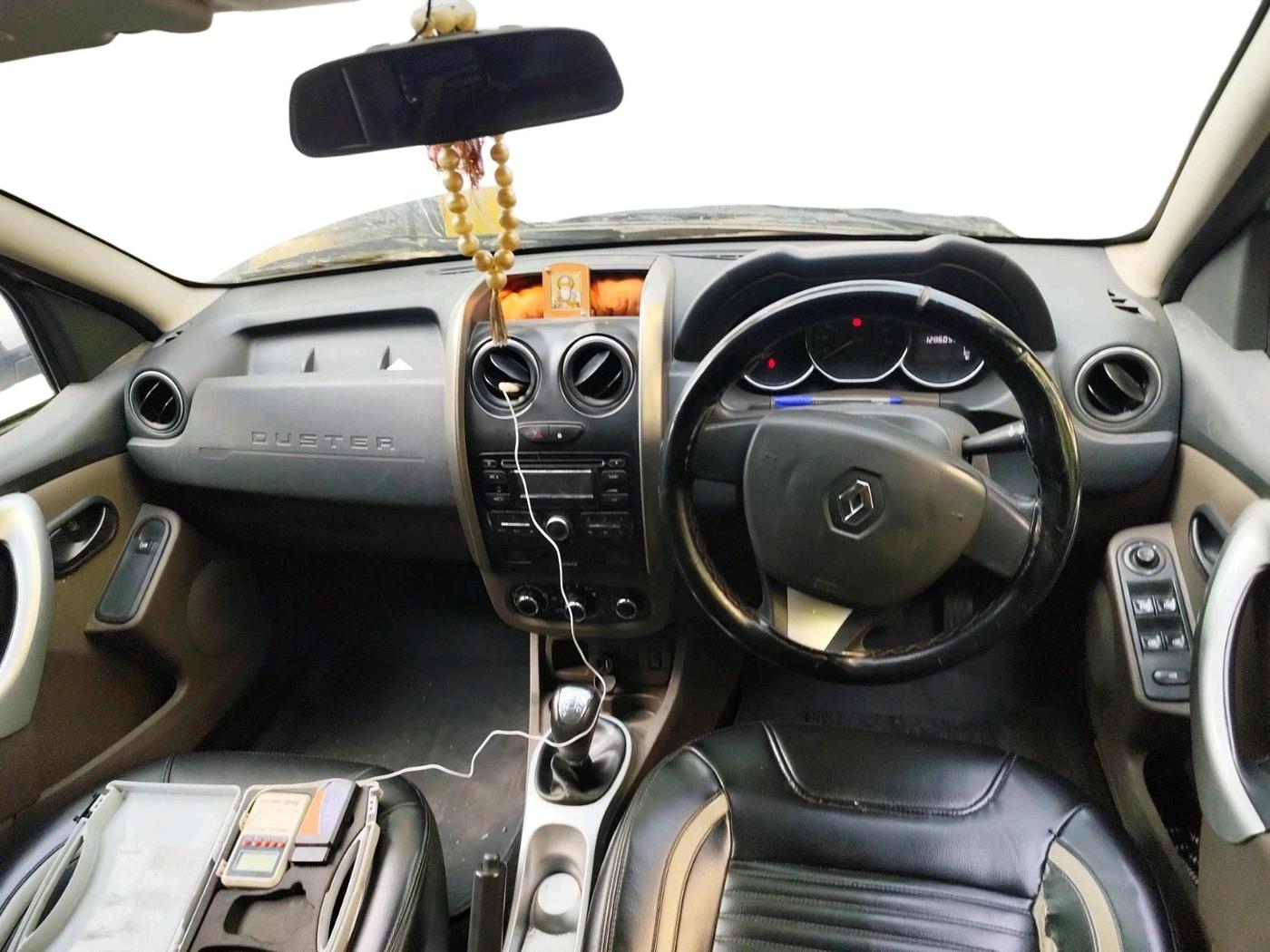 2016 Renault Duster 110 PS RXL 4X2 AMT, Diesel, Automatic, 1,28,609 km, interior
