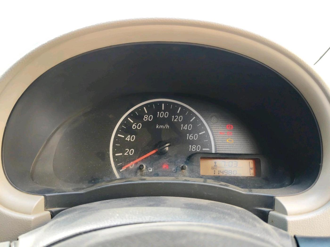 2015 Nissan Micra Active XL, CNG, Manual, 1,14,980 km, interior