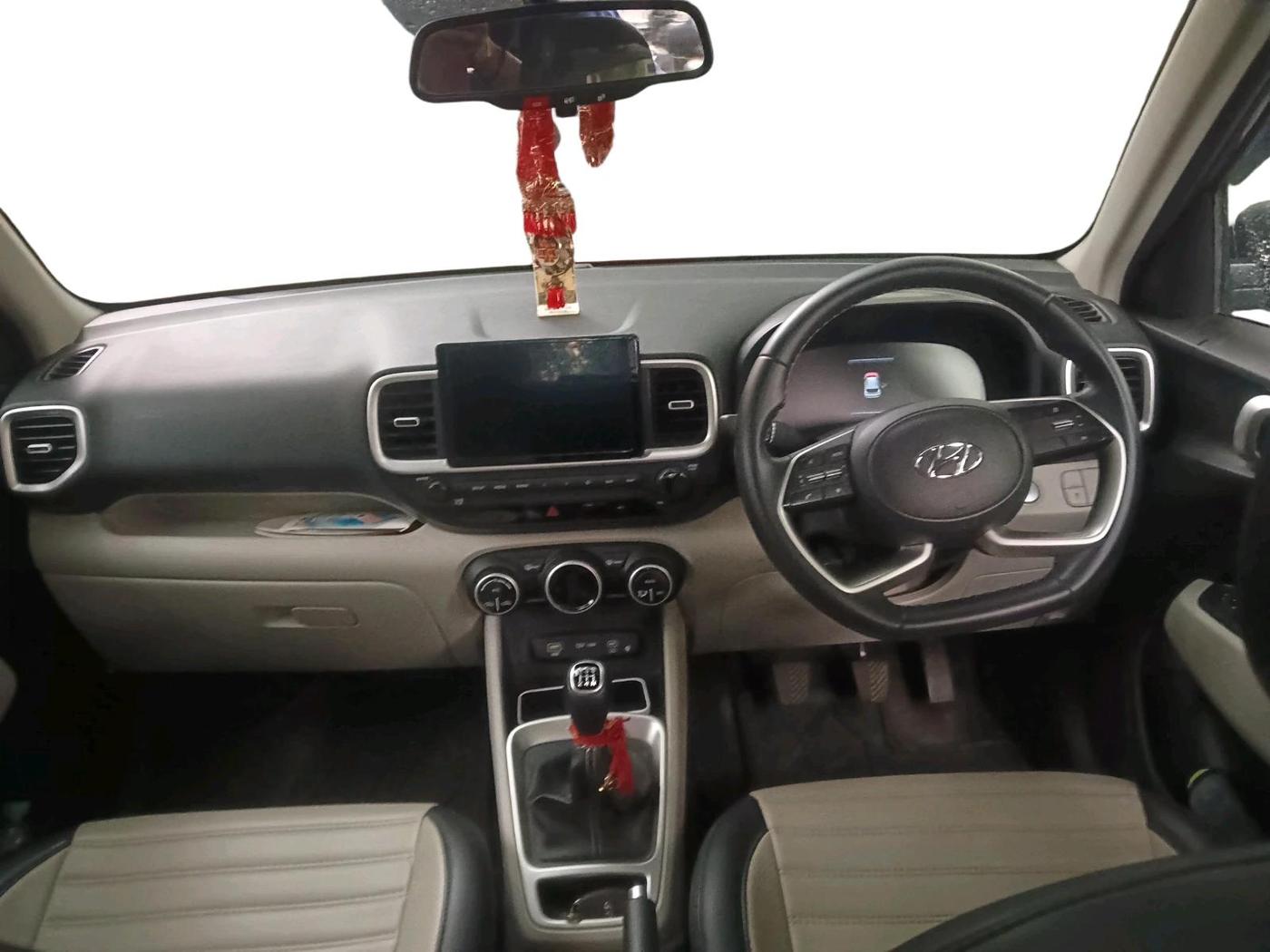 2022 Hyundai VENUE SX 1.2 PETROL, Petrol, Manual, 17,135 km, interior