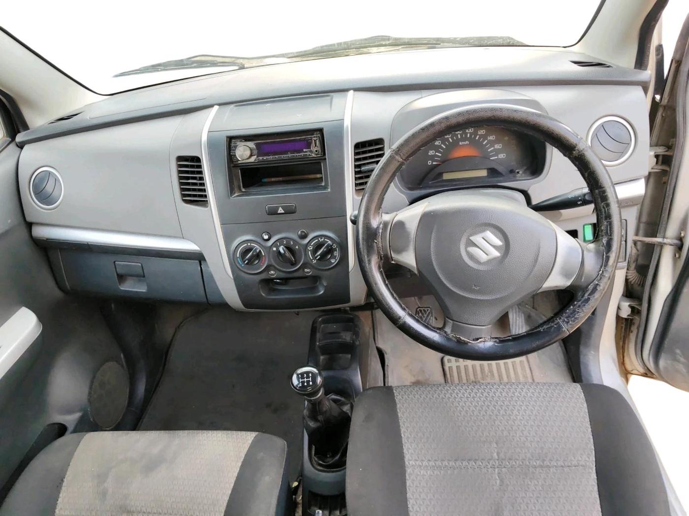 2011 Maruti Wagon R 1.0 LXI CNG, CNG, Manual, 1,45,672 km, interior