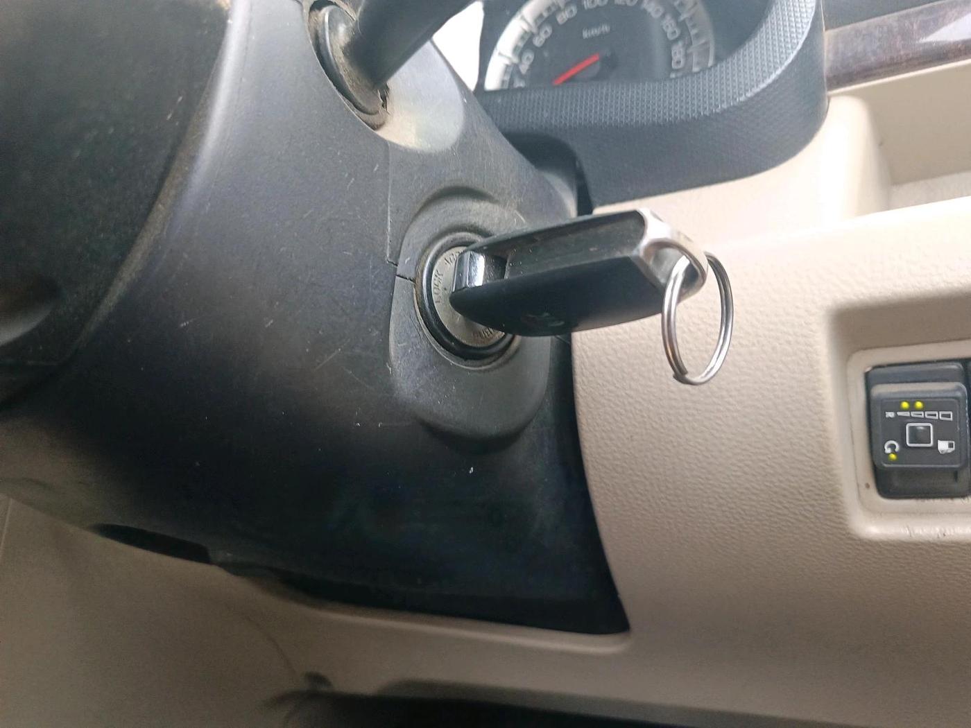 2013 Maruti Swift Dzire ZXI, CNG, Manual, 1,87,143 km, interior