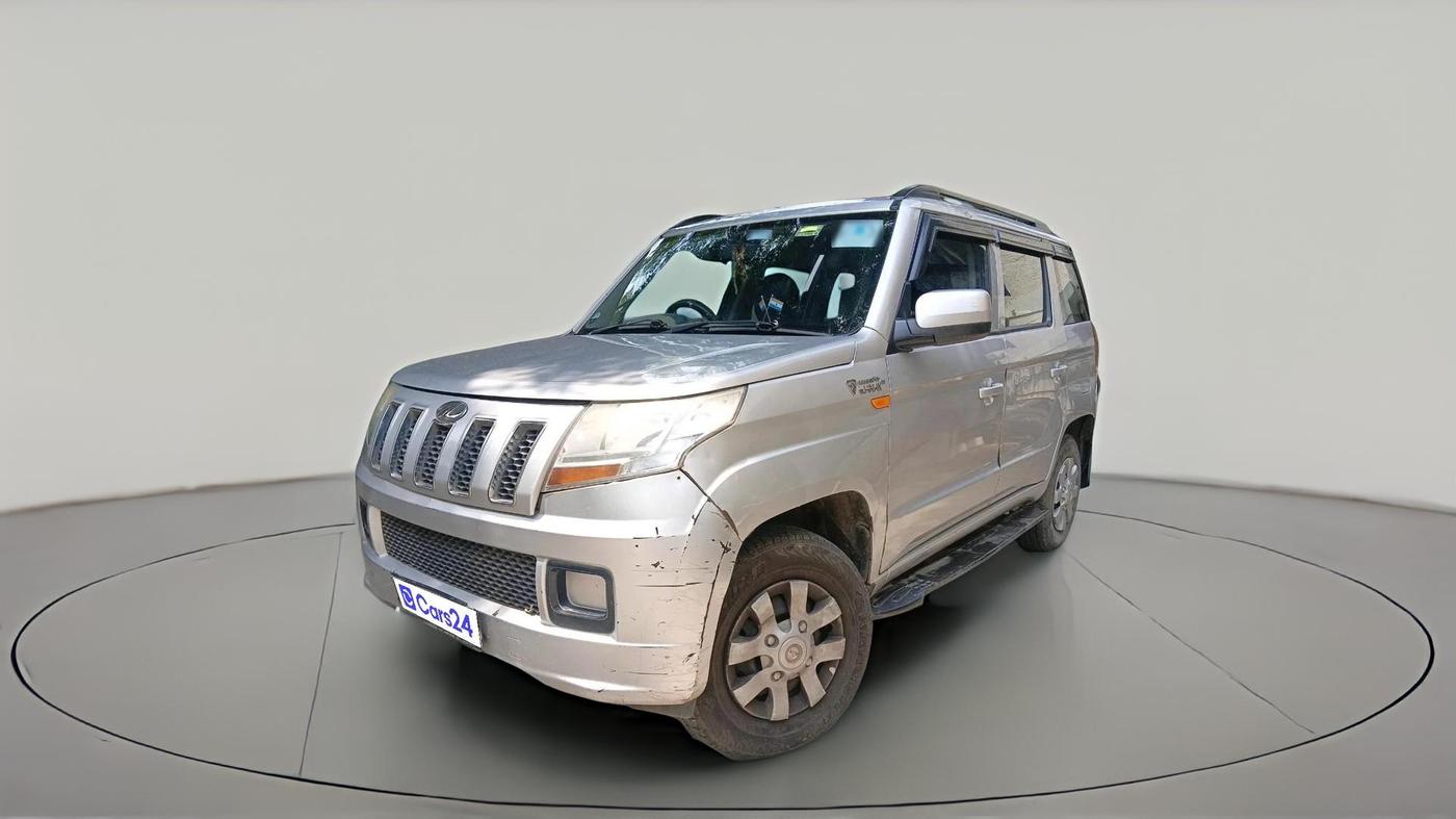2016 Mahindra TUV300 T6 PLUS, Diesel, Manual, 1,21,018 km, exterior