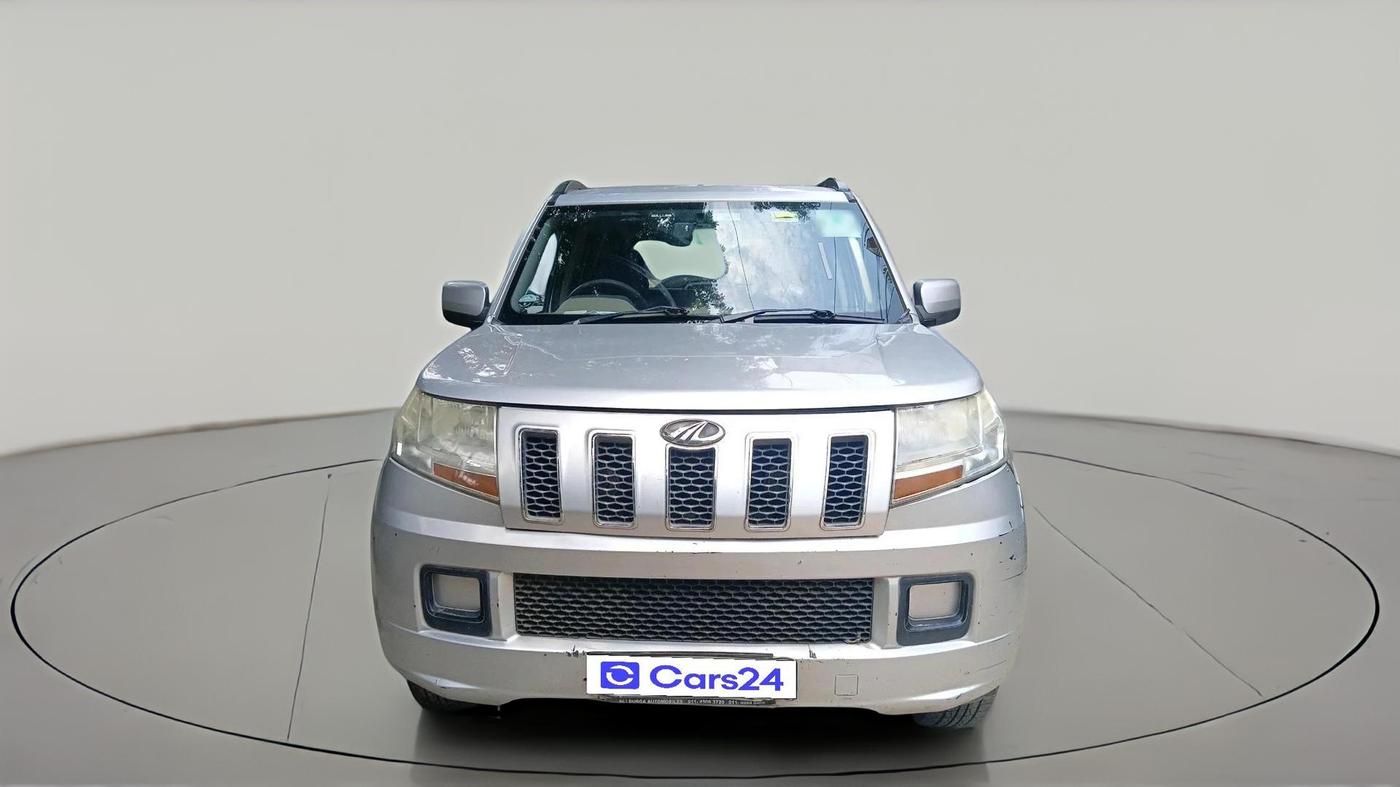 2016 Mahindra TUV300 T6 PLUS, Diesel, Manual, 1,21,018 km, exterior