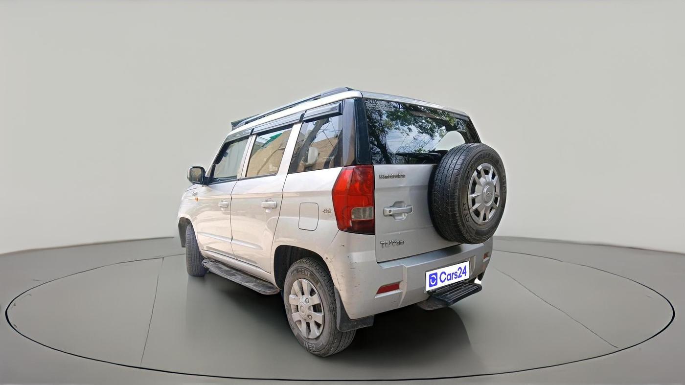 2016 Mahindra TUV300 T6 PLUS, Diesel, Manual, 1,21,018 km, exterior