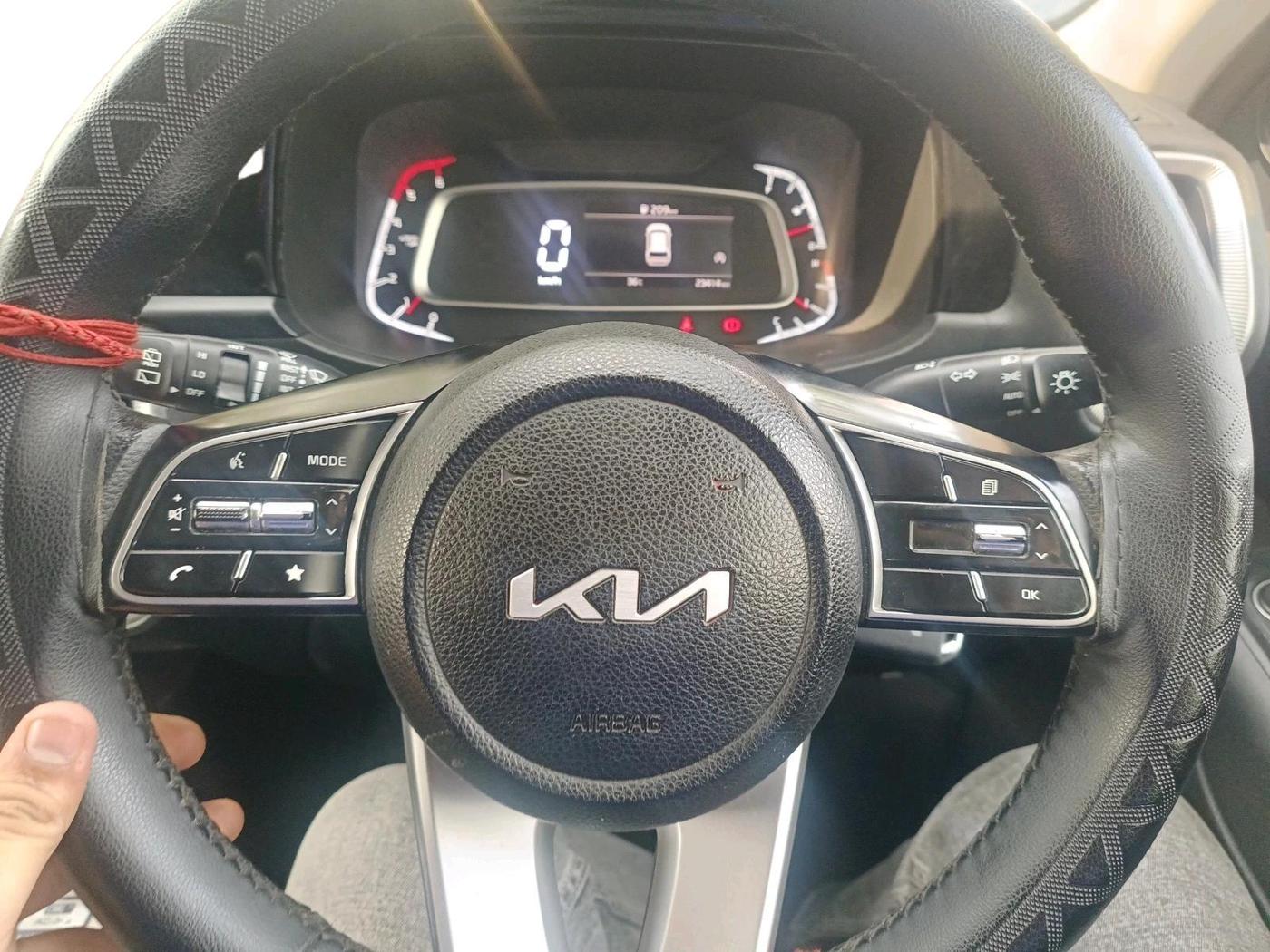 2025 KIA SONET HTK (O) 1.5 Diesel MT, Diesel, Manual, 23,414 km, interior
