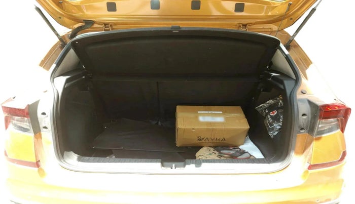 2021 Skoda KUSHAQ AMBITION 1.0L TSI MT, Petrol, Manual, 58,042 km, exterior