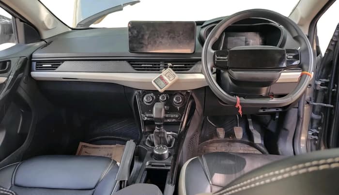 2025 Tata NEXON Pure Plus 1.2 Petrol 6MT, Petrol, Manual, 7,373 km, interior