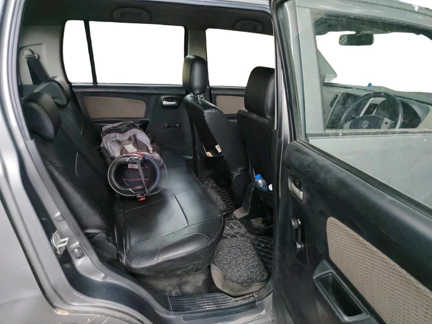 2015 Maruti Wagon R 1.0 LXI, Petrol, Manual, 63,645 km, interior