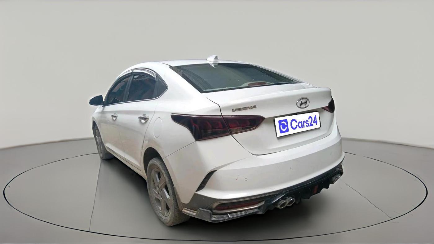 2022 Hyundai Verna SX 1.5 VTVT, Petrol, Manual, 68,306 km, exterior