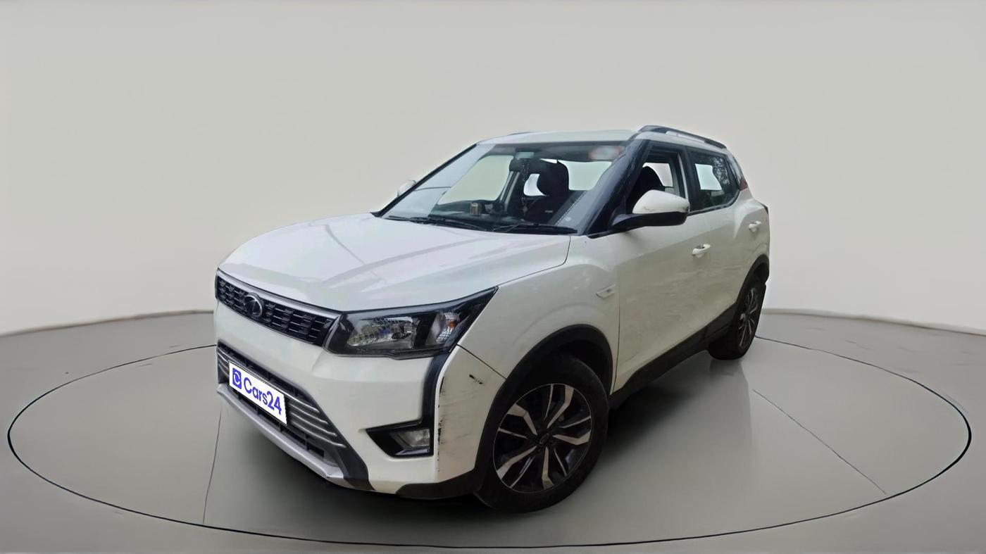 2019 Mahindra XUV300 W6 1.5 DIESEL, Diesel, Manual, 1,09,955 km, exterior