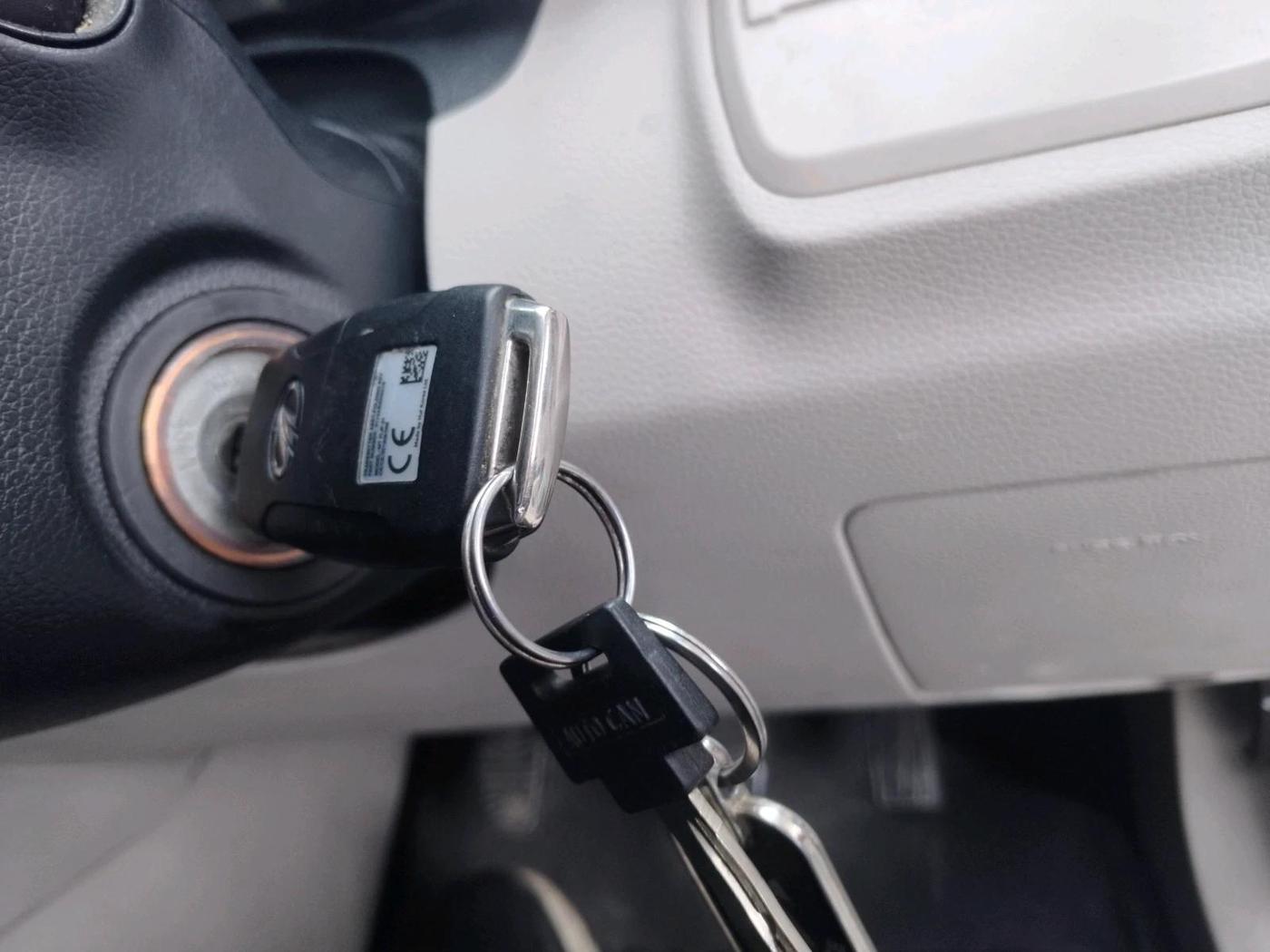 2019 Mahindra XUV300 W6 1.5 DIESEL, Diesel, Manual, 1,09,955 km, interior