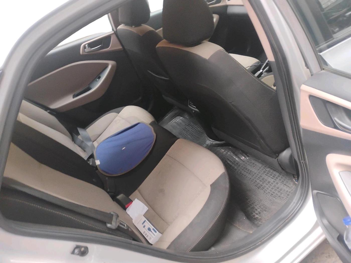 2015 Hyundai Elite i20 ASTA 1.2, Petrol, Manual, 91,939 km, interior