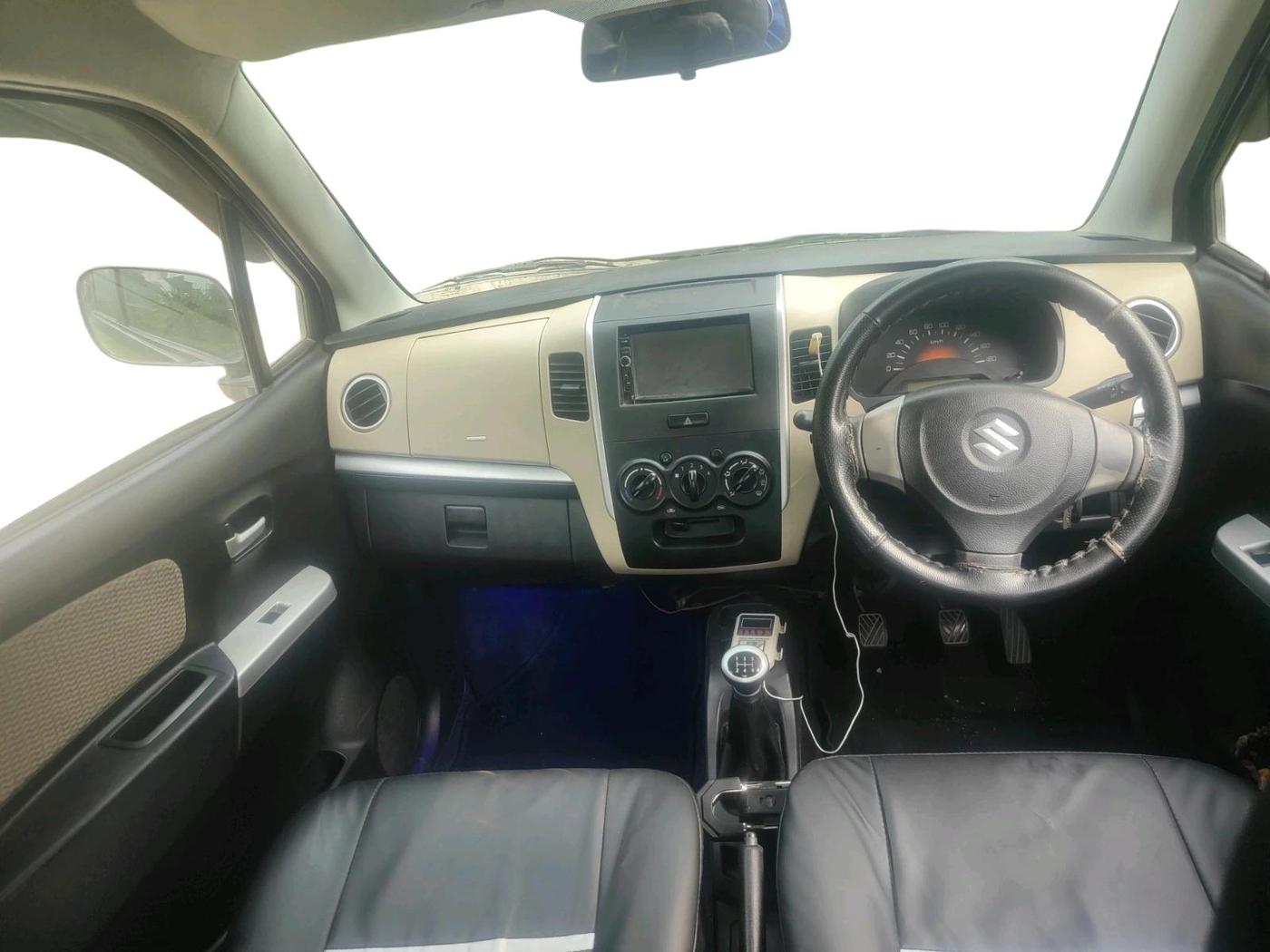 2017 Maruti Wagon R 1.0 LXI CNG, CNG, Manual, 63,934 km, interior