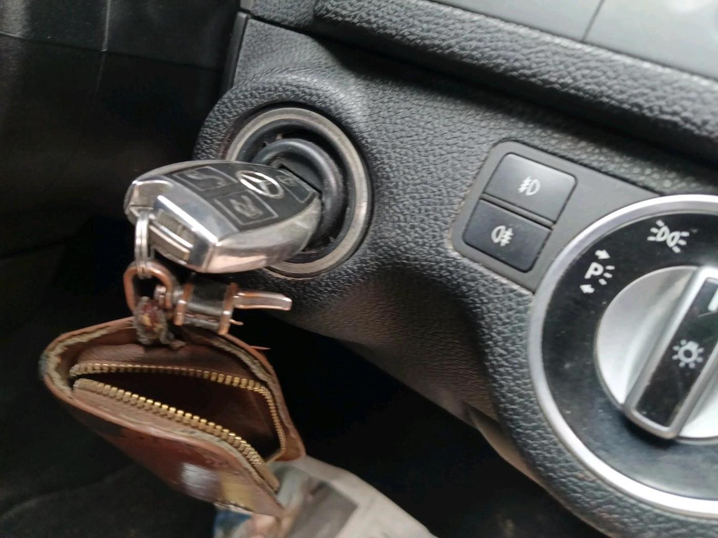 2011 Mercedes Benz C Class 200 CGI AT CLASSIC, Petrol, Automatic, 72,952 km, interior