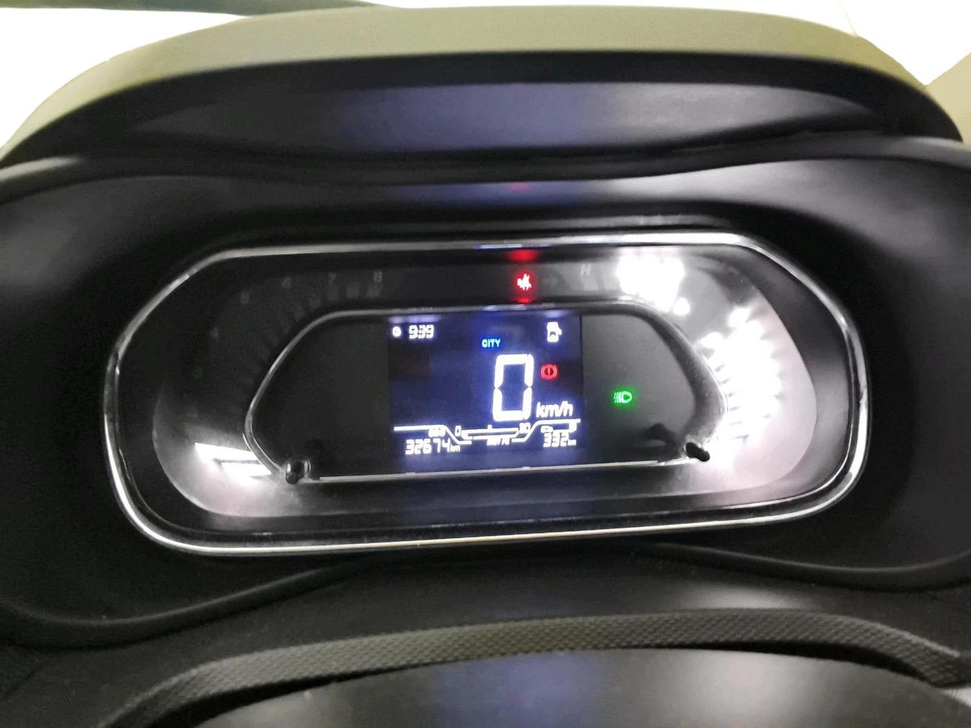2022 Tata NEXON XZ PLUS PETROL, Petrol, Manual, 32,674 km, interior