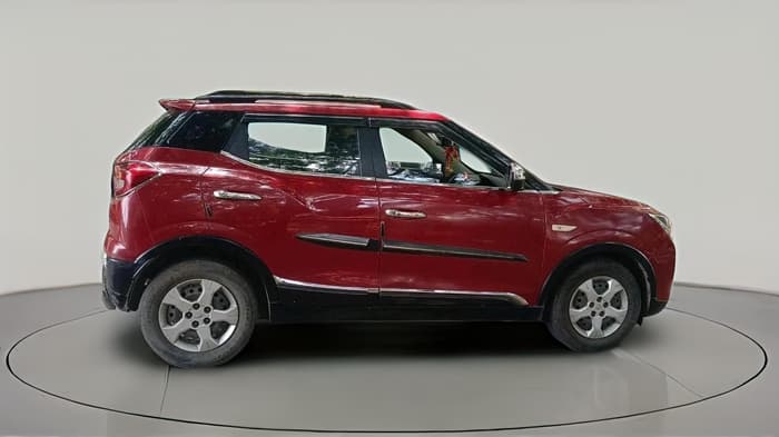 2019 Mahindra XUV300 W6 1.2 PETROL, Petrol, Manual, 1,05,562 km, exterior