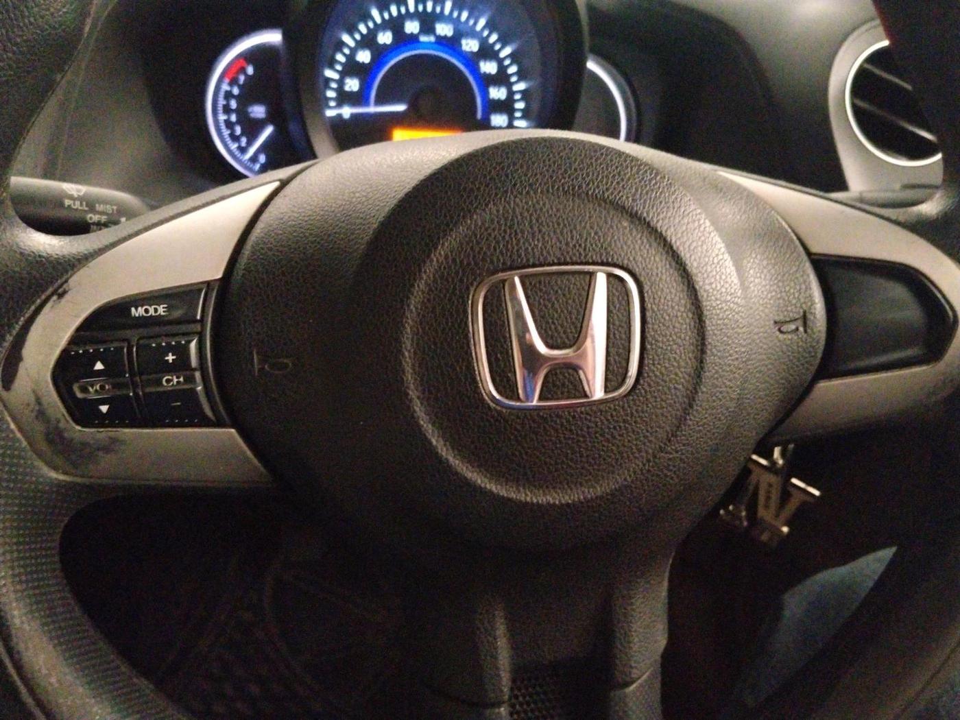 2016 Honda Brio S MT, CNG, Manual, 1,36,625 km, interior