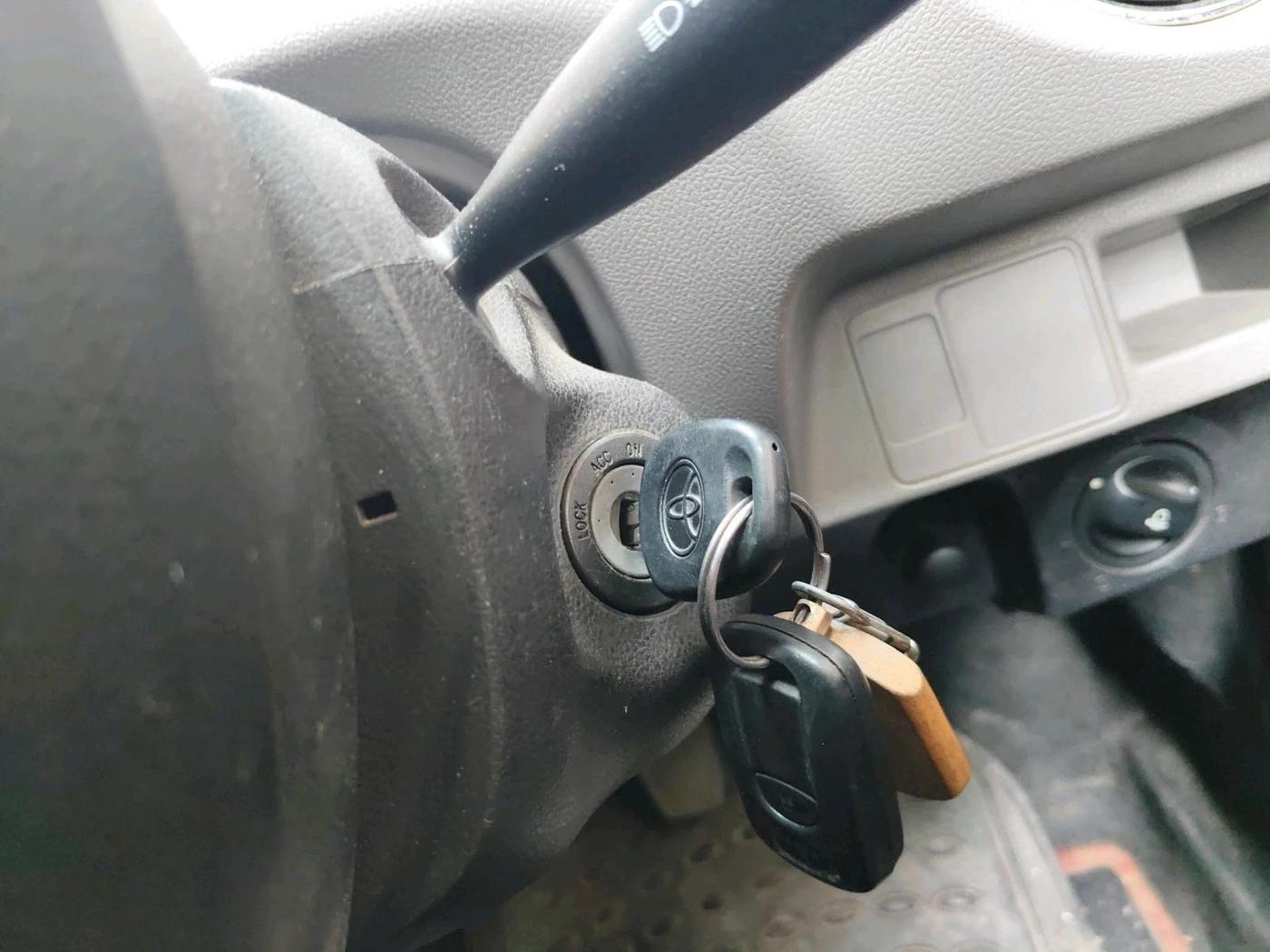 2011 Toyota Etios Liva G, Petrol, Manual, 64,873 km, interior