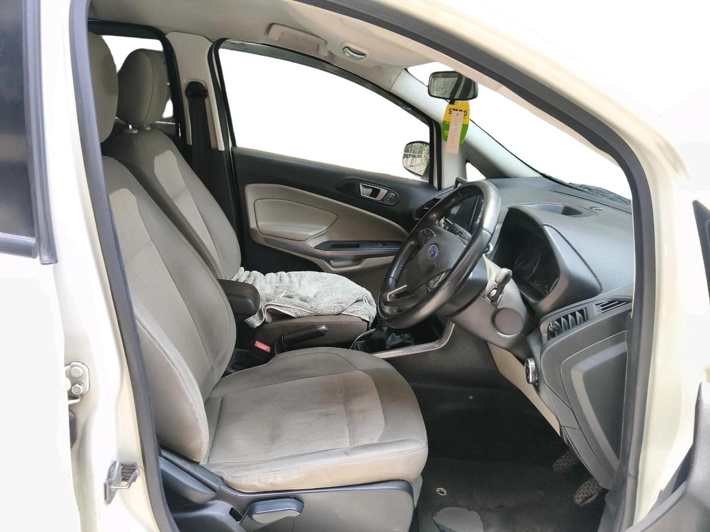 2019 Ford Ecosport TITANIUM 1.5L DIESEL, Diesel, Manual, 1,82,246 km, interior
