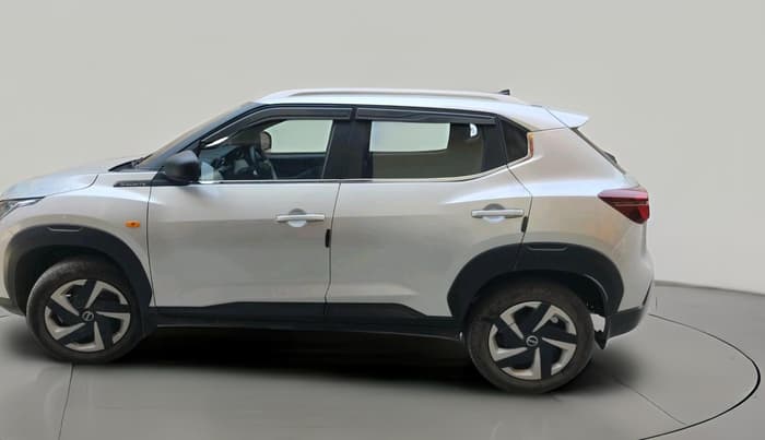 2024 Nissan MAGNITE  XE AMT EZ Shift, Petrol, Automatic, 3,672 km, exterior
