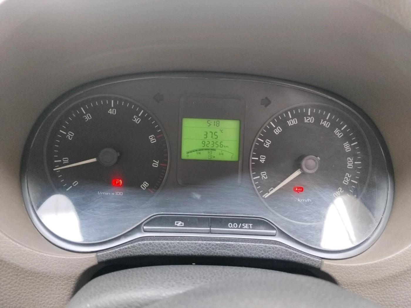 2012 Skoda Rapid 1.6 MPI ACTIVE, Petrol, Manual, 92,356 km, interior