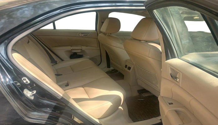 2012 Maruti Kizashi 2.4L MT, Petrol, Manual, 78,736 km, interior