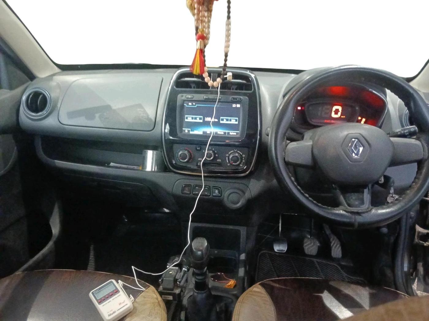2017 Renault Kwid RXT 1.0, Petrol, Manual, 35,015 km, interior