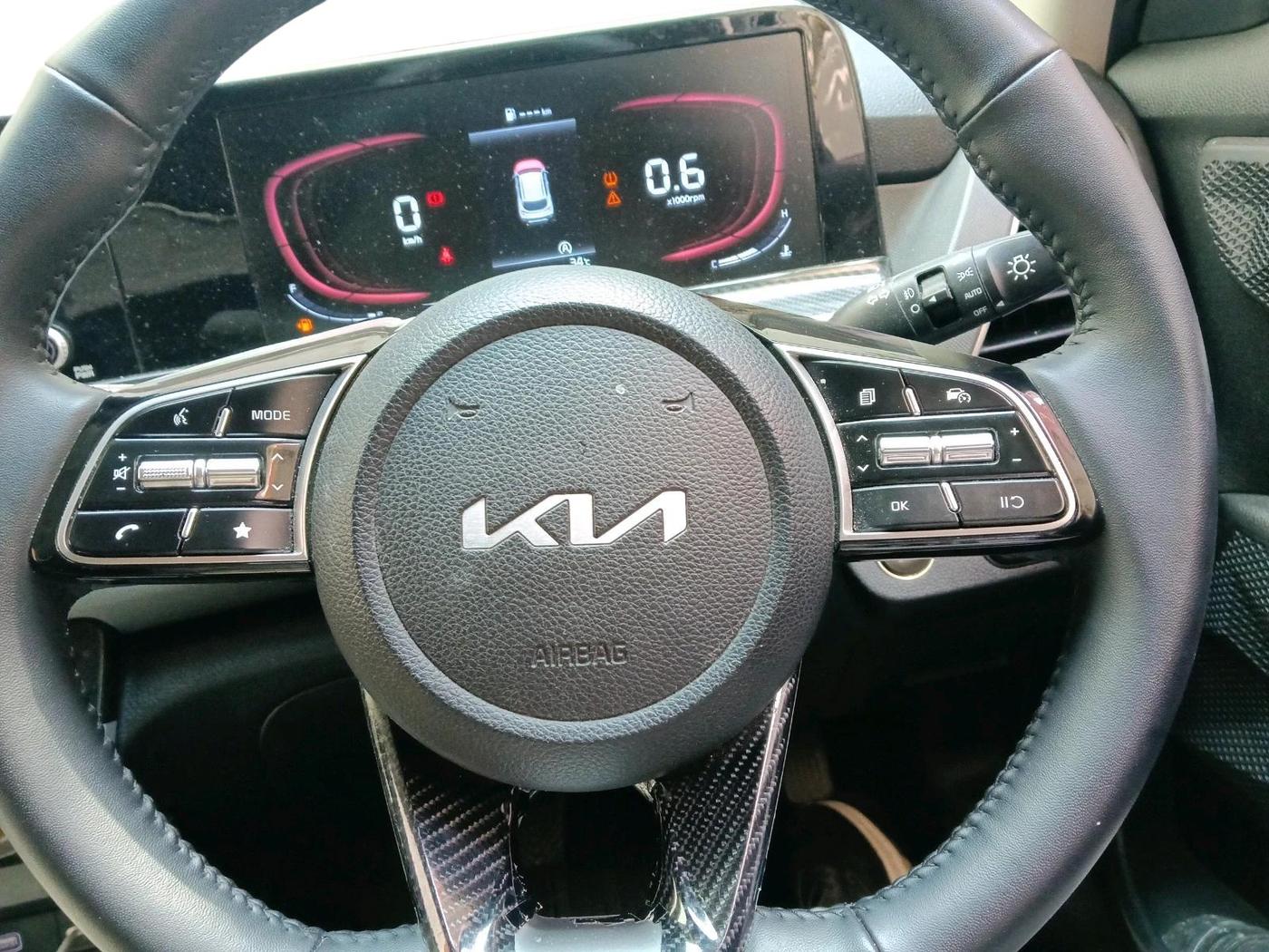 2024 KIA SELTOS  HTK PLUS 1.5 PETROL MT, Petrol, Manual, 31,056 km, interior