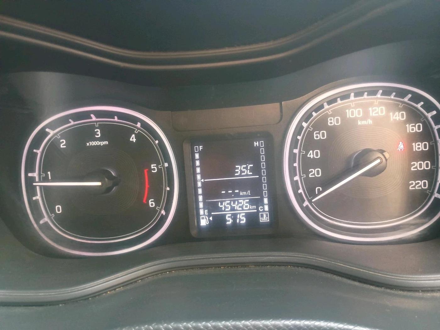 2017 Maruti Vitara Brezza ZDI PLUS, Diesel, Manual, 45,426 km, interior