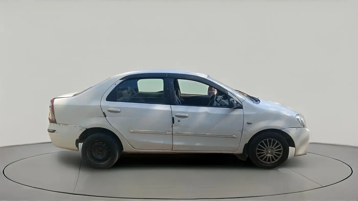 2011 Toyota Etios G, CNG, Manual, 1,36,257 km, exterior
