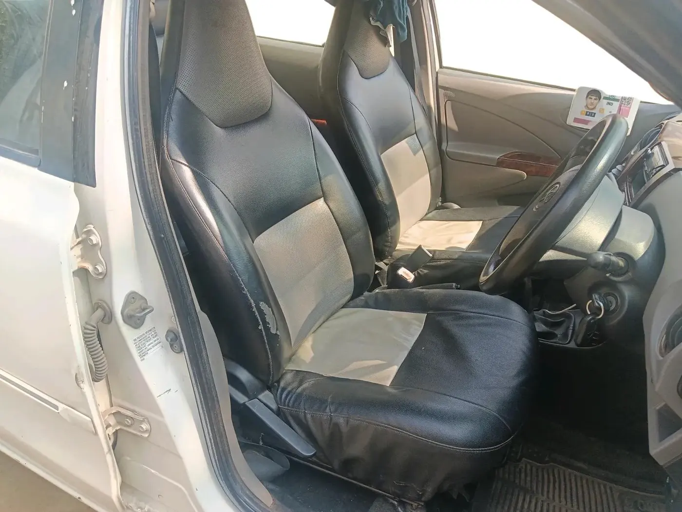 2011 Toyota Etios G, CNG, Manual, 1,36,257 km, interior