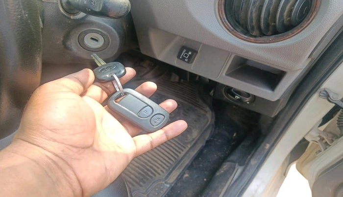 2011 Toyota Etios G, CNG, Manual, 1,36,257 km, interior