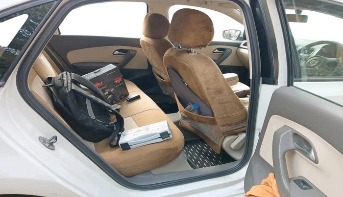 2011 Volkswagen Vento COMFORTLINE 1.6, Petrol, Manual, 89,026 km, interior