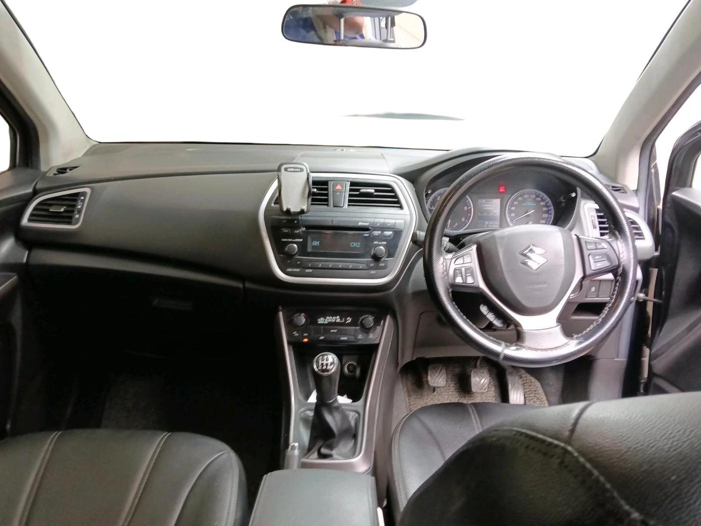2018 Maruti S Cross DELTA 1.3, Diesel, Manual, 74,106 km, interior