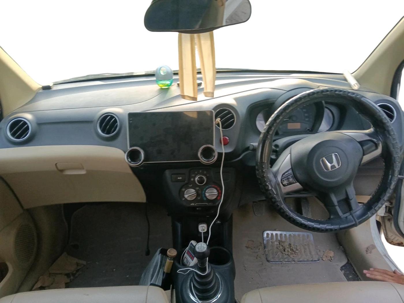 2015 Honda Amaze 1.2L I-VTEC S, CNG, Manual, 50,292 km, interior