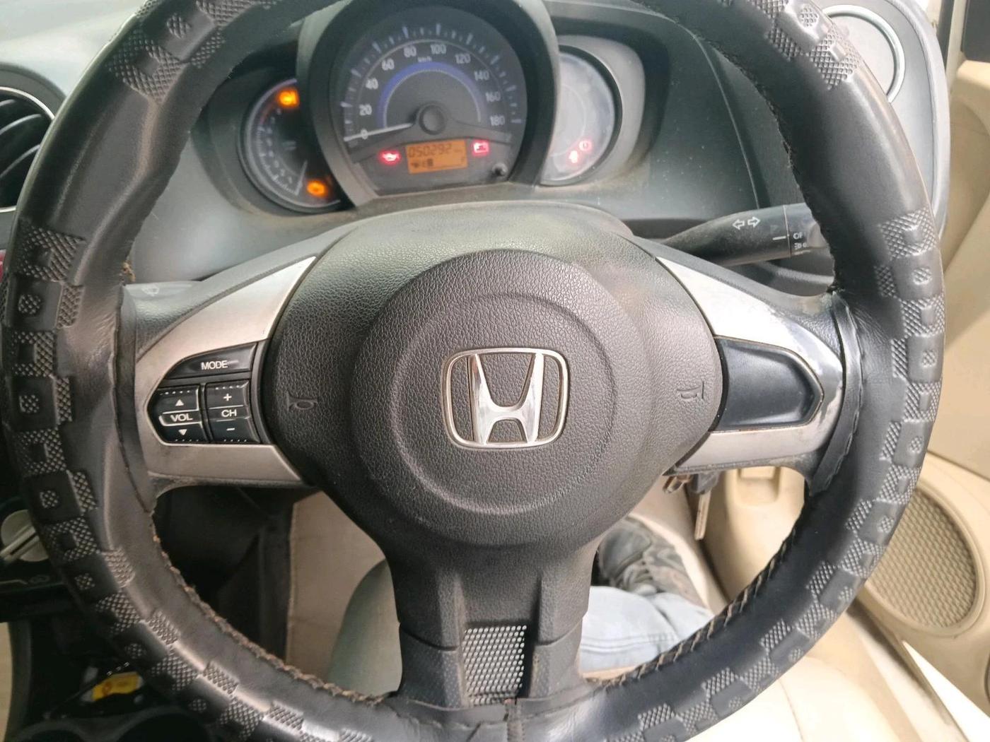 2015 Honda Amaze 1.2L I-VTEC S, CNG, Manual, 50,292 km, interior