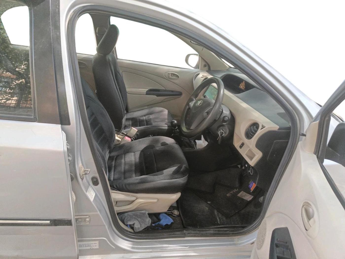 2017 Toyota Etios GD, Diesel, Manual, 1,68,576 km, interior