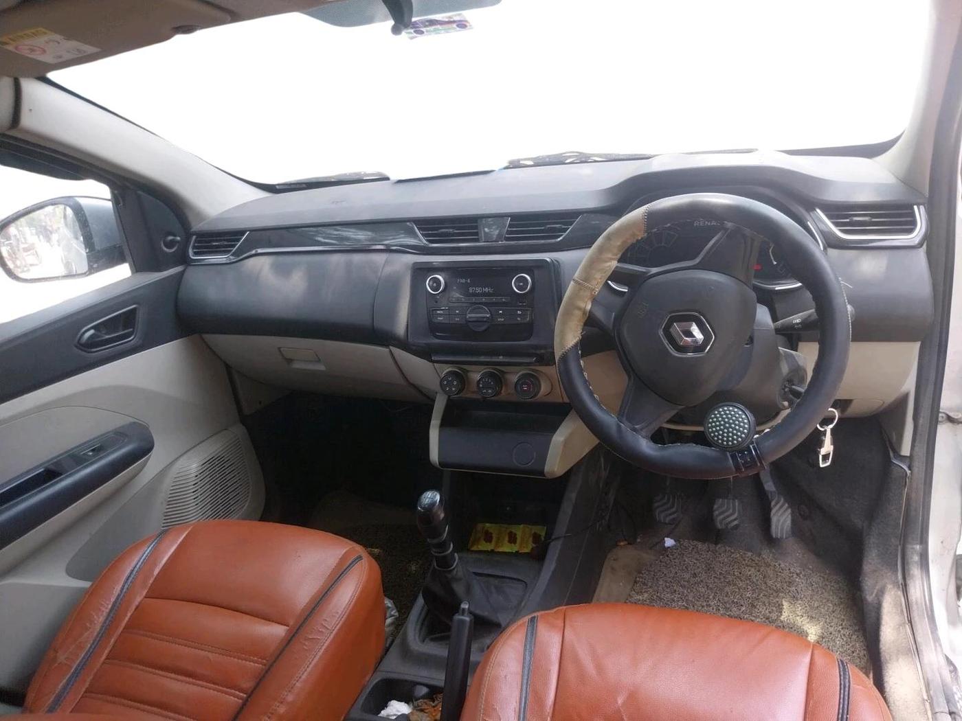 2019 Renault TRIBER RXL MT, CNG, Manual, 1,08,764 km, interior