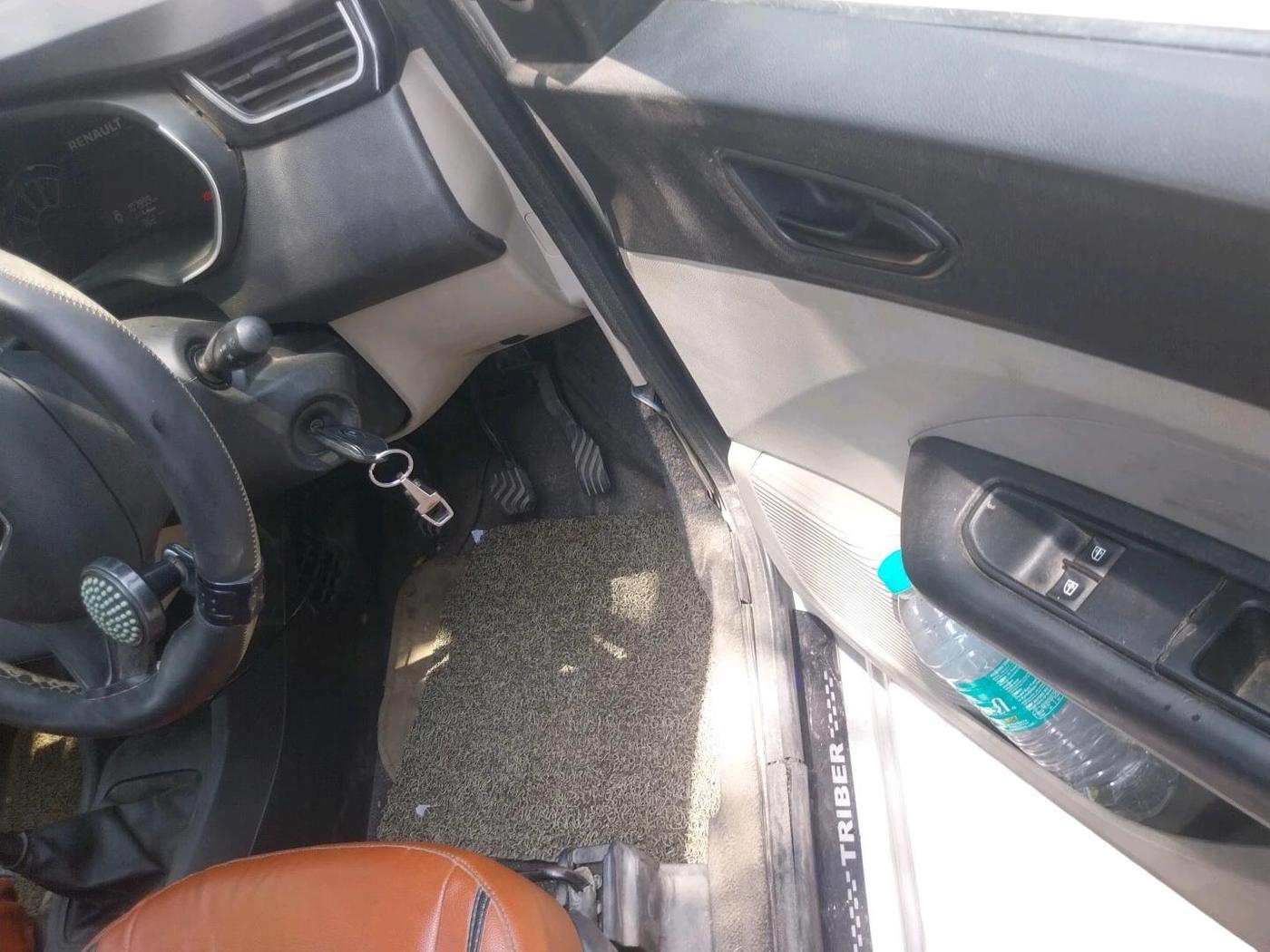 2019 Renault TRIBER RXL MT, CNG, Manual, 1,08,764 km, interior