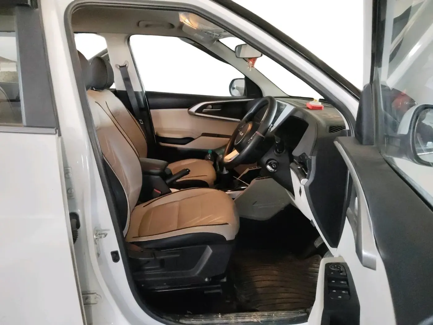 2024 KIA CARENS Prestige 1.5 Petrol 7 STR, Petrol, Manual, 11,977 km, interior