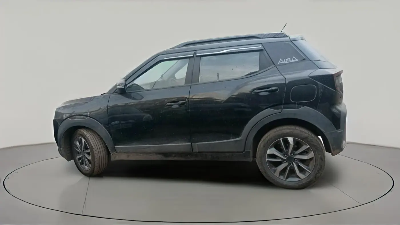 2024 Mahindra XUV 3XO MX3 1.2 L TCMPFi, Petrol, Manual, 18,400 km, exterior