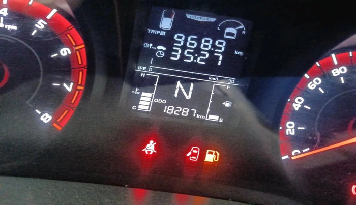 2024 Mahindra XUV 3XO MX3 1.2 L TCMPFi, Petrol, Manual, 18,287 km, interior