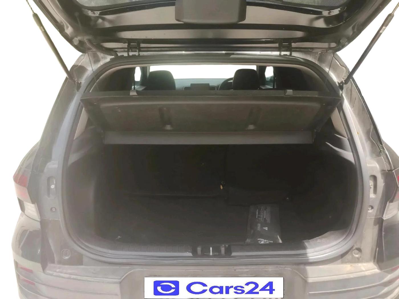2023 Hyundai VENUE S PLUS 1.5 CRDI, Diesel, Manual, 30,579 km, exterior
