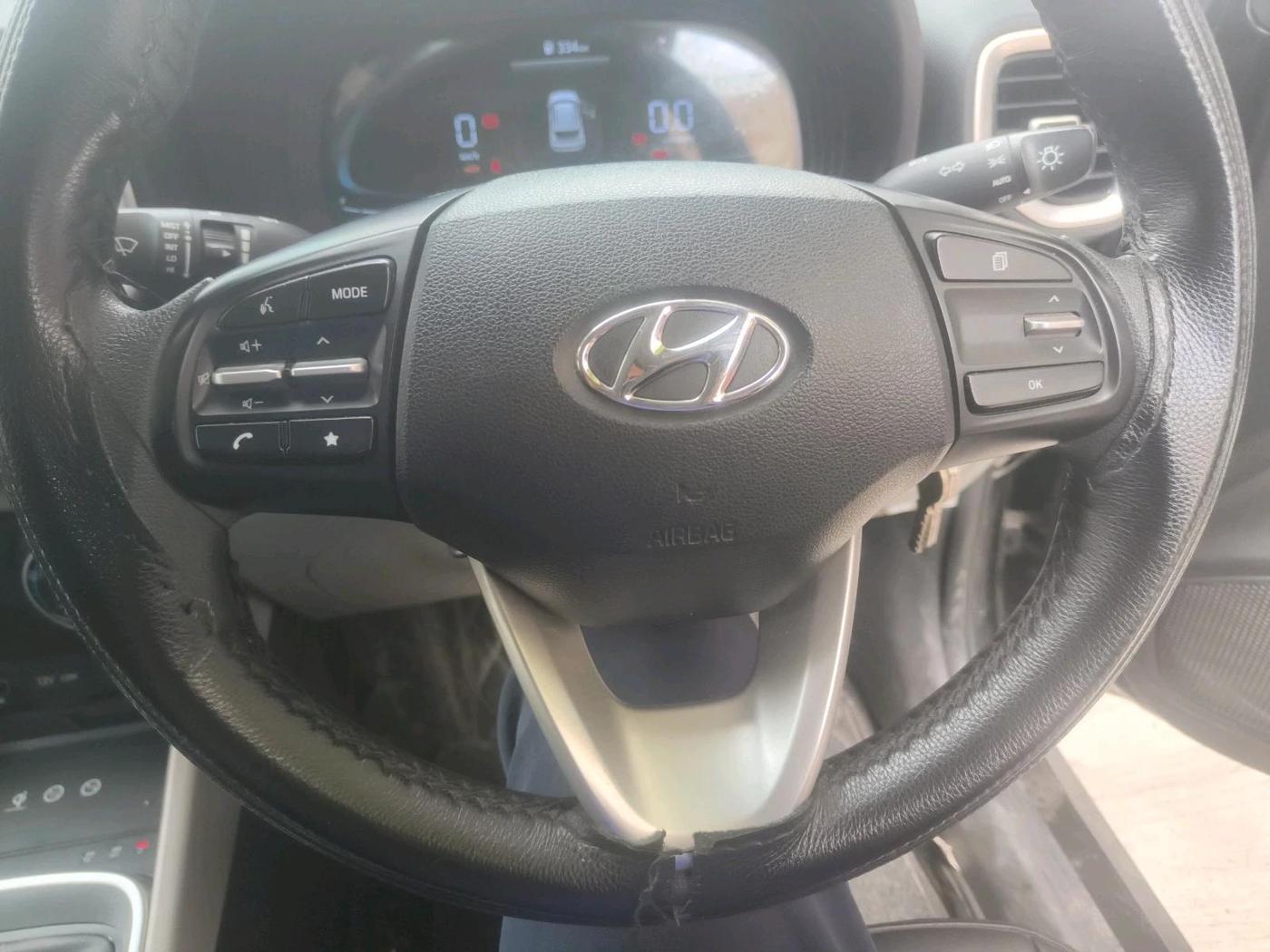 2023 Hyundai VENUE S PLUS 1.5 CRDI, Diesel, Manual, 30,579 km, interior