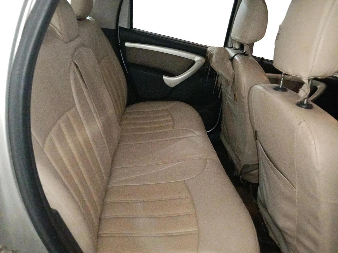 2013 Renault Duster RXL PETROL, Petrol, Manual, 1,18,825 km, interior
