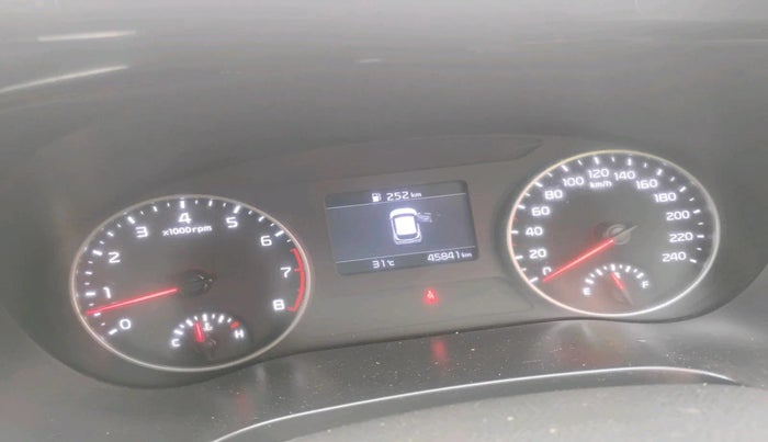 2022 KIA SELTOS HTK PLUS 1.5, Petrol, Manual, 45,841 km, interior