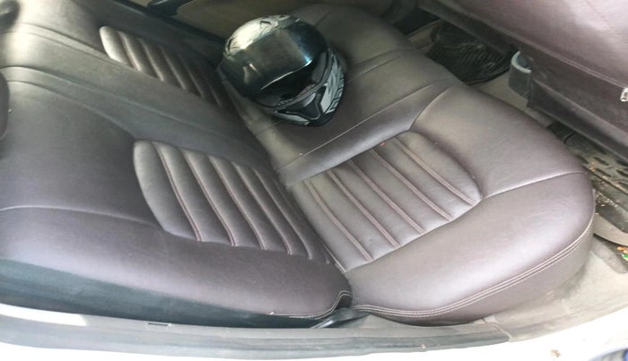 2012 Hyundai i10 ERA 1.1, Petrol, Manual, 67,049 km, interior