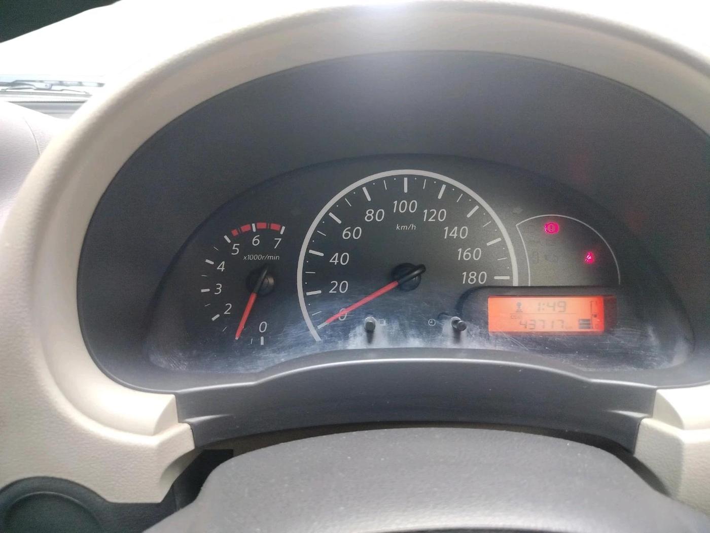2016 Nissan Micra Active XV, Petrol, Manual, 43,717 km, interior
