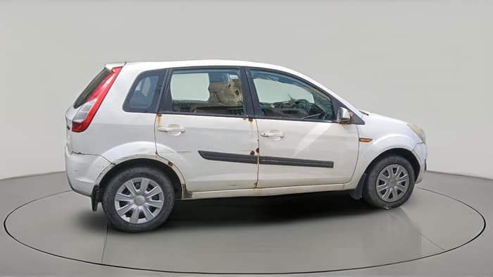 2013 Ford Figo ZXI 1.2 PETROL, Petrol, Manual, 1,40,435 km, exterior