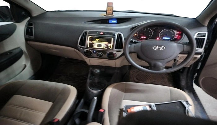 2013 Hyundai i20 MAGNA 1.2, Petrol, Manual, 28,229 km, interior